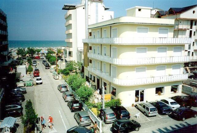 Hotel Rivamare Cervia Exterior foto